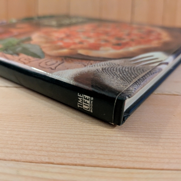 Williams Sonoma Kitchen Library Pizza Cookbook - Picture 4 of 6